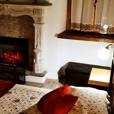Borgo Antico Chalet Appartamenti Fara Novarese Exterior foto